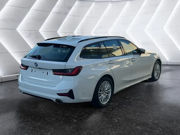 BMW 330