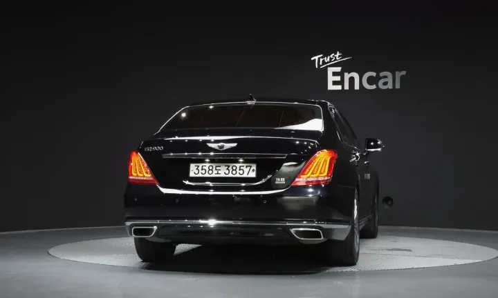 Genesis EQ900