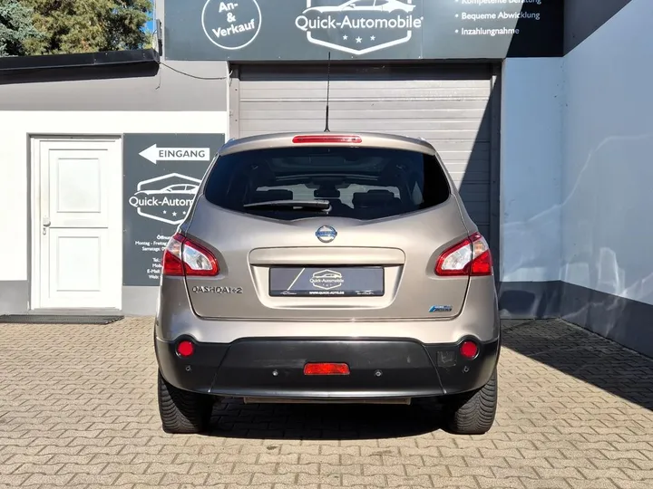 Nissan Qashqai+2