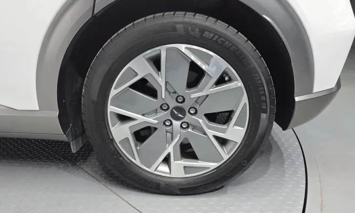 Genesis GV60