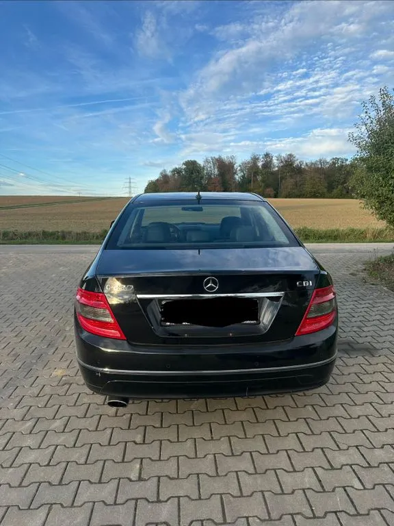 Mercedes-Benz C 220