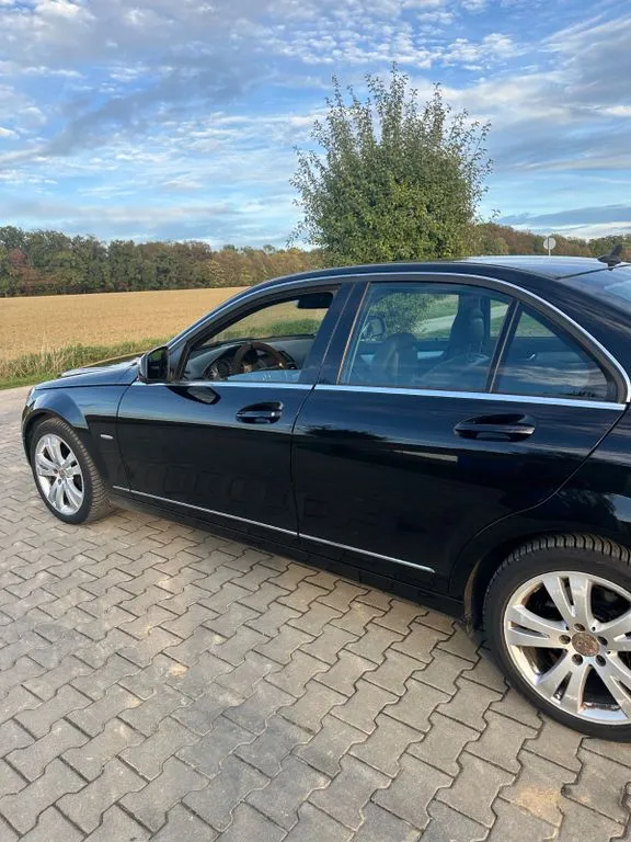 Mercedes-Benz C 220