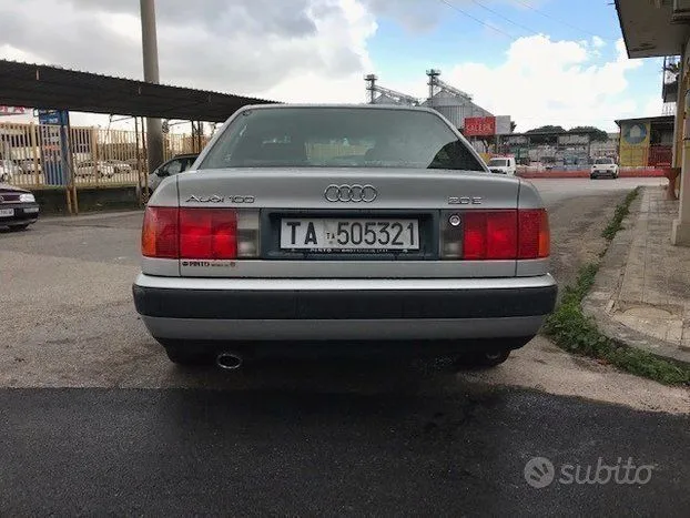 Audi 100