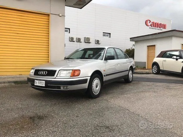 Audi 100