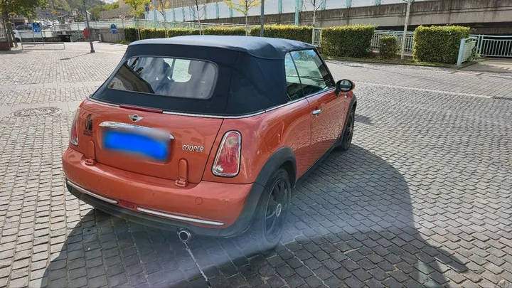 MINI Cooper Cabrio