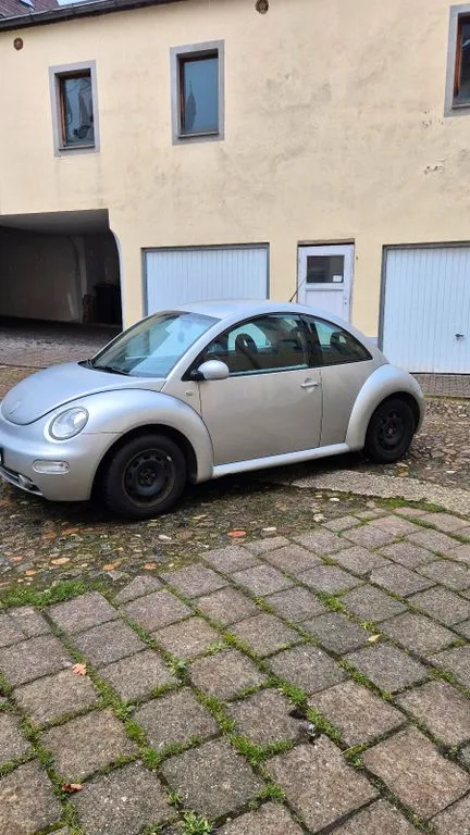 Volkswagen New Beetle