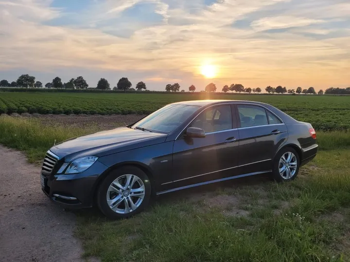 Mercedes-Benz 300