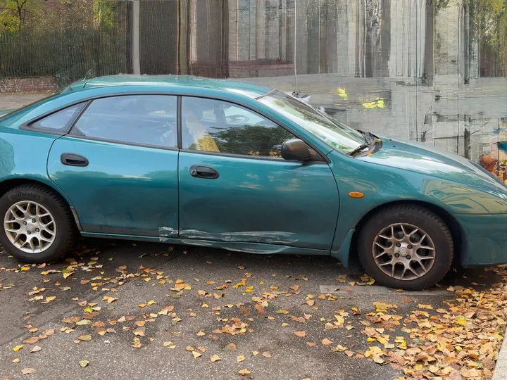 Mazda 323