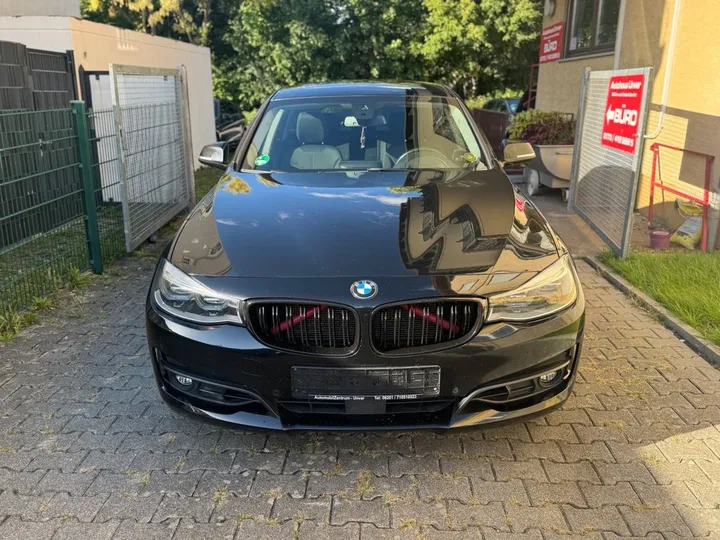 BMW 330