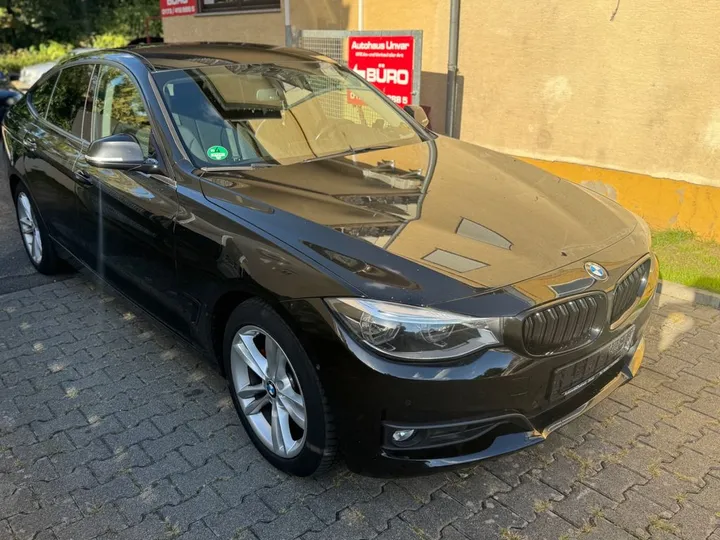 BMW 330