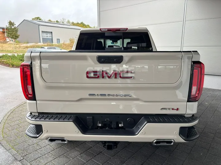 GMC Sierra