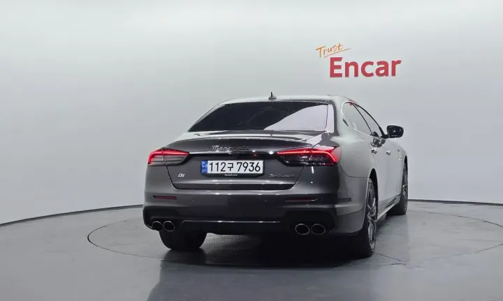 Maserati Quattroporte