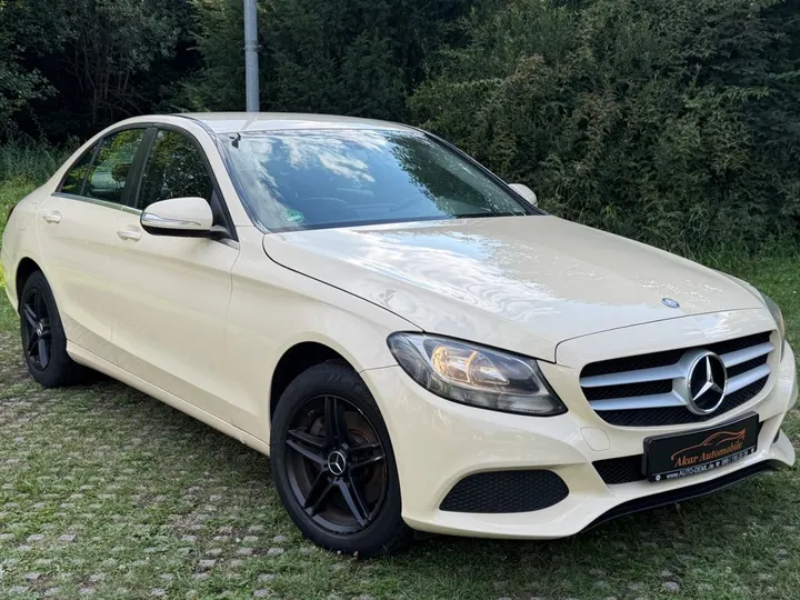 Mercedes-Benz C 220