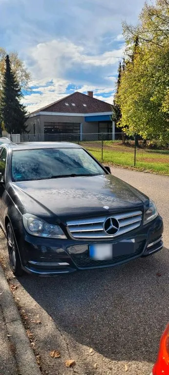 Mercedes-Benz C 220