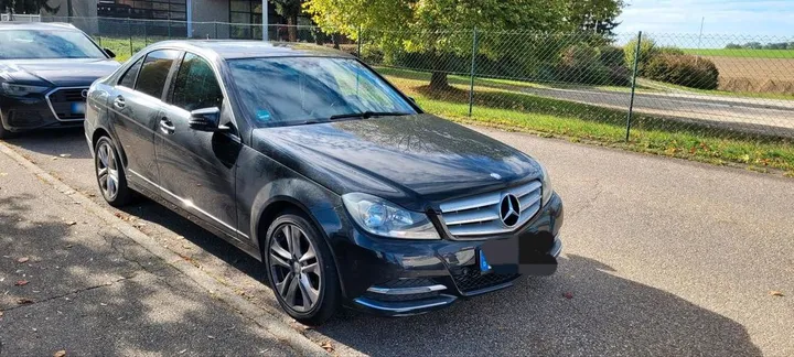 Mercedes-Benz C 220