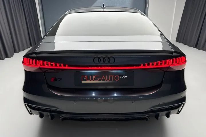 Audi S7