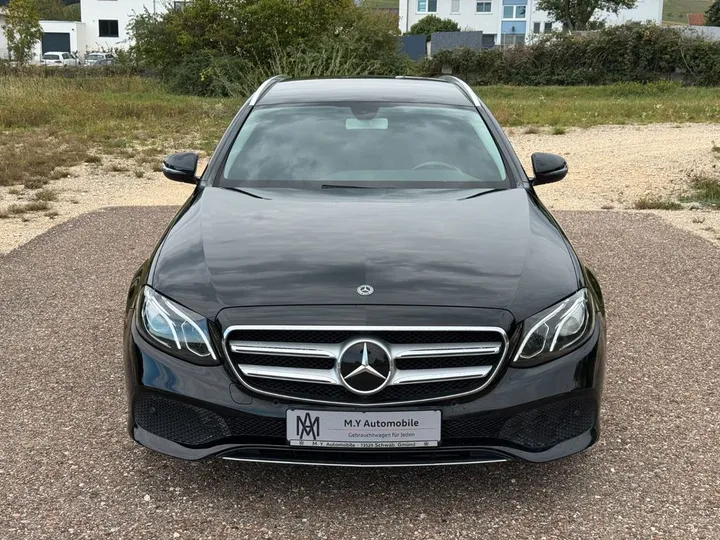 Mercedes-Benz E 220