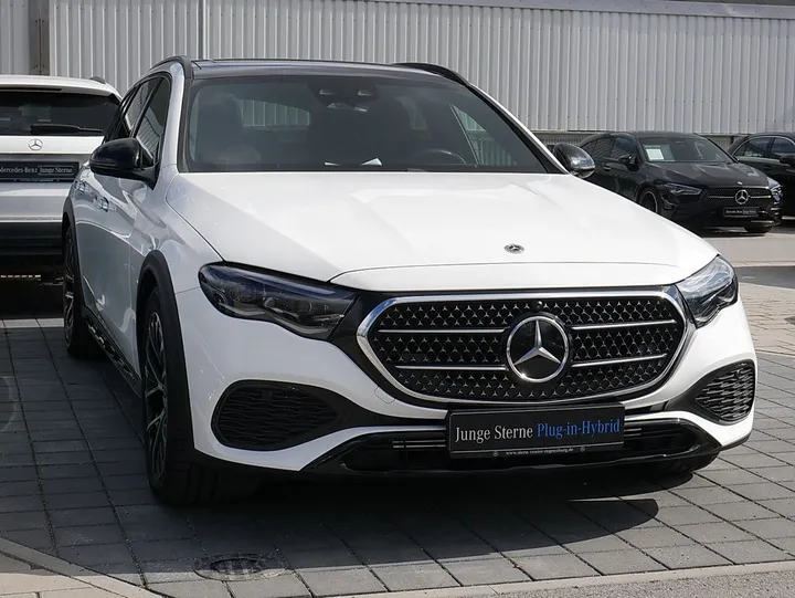 Mercedes-Benz E 300