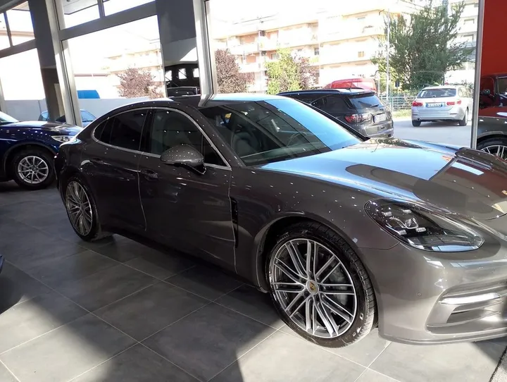 Porsche Panamera