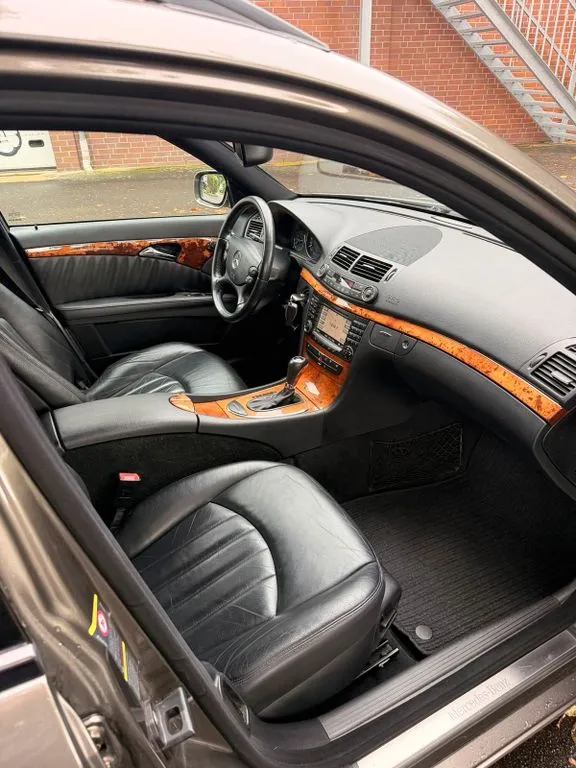 Mercedes-Benz E 280