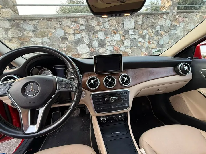 Mercedes-Benz GLA 250