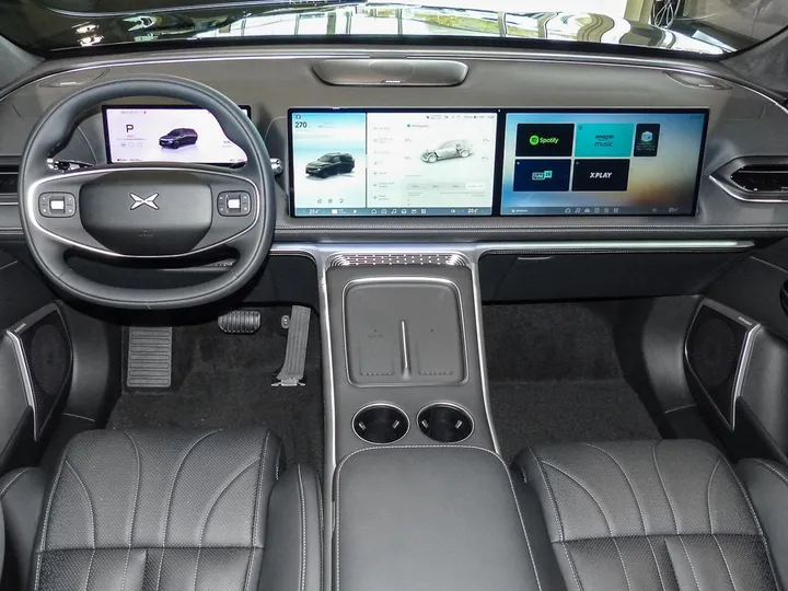 XPENG G9