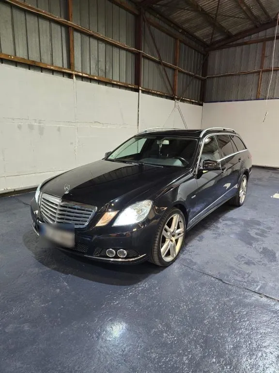 Mercedes-Benz E 220