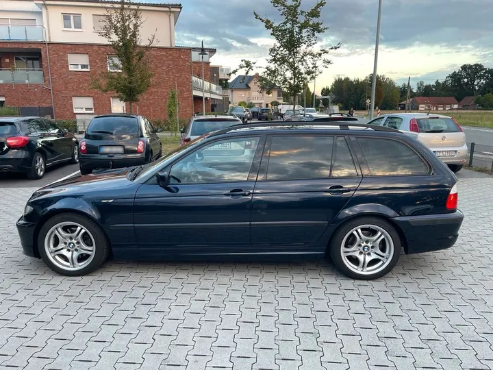 BMW 320
