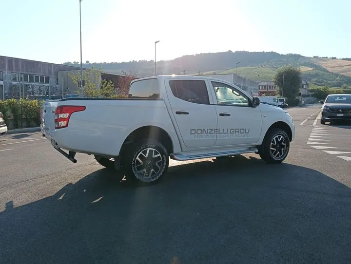 Mitsubishi L200
