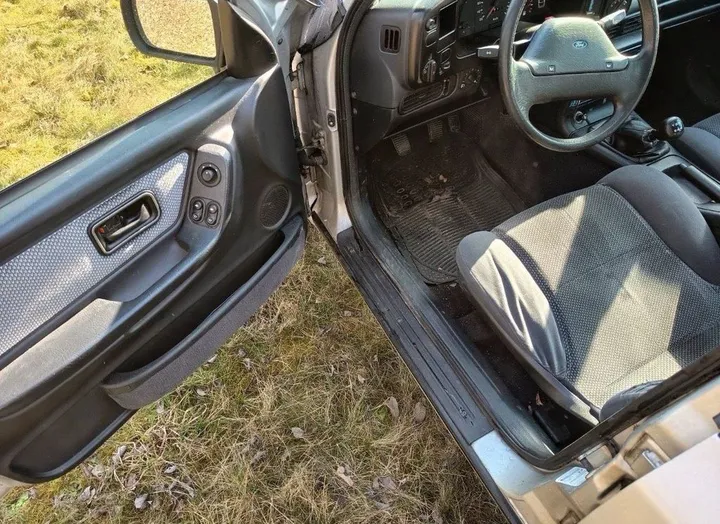 Ford Scorpio