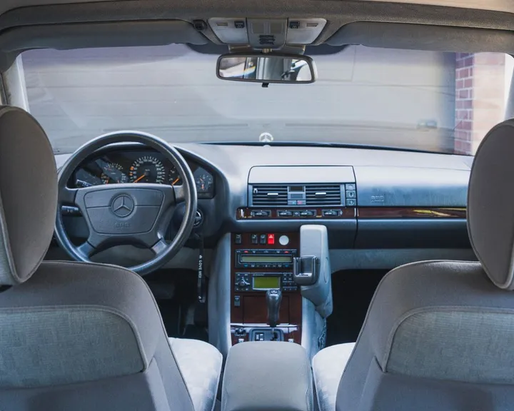 Mercedes-Benz S 300