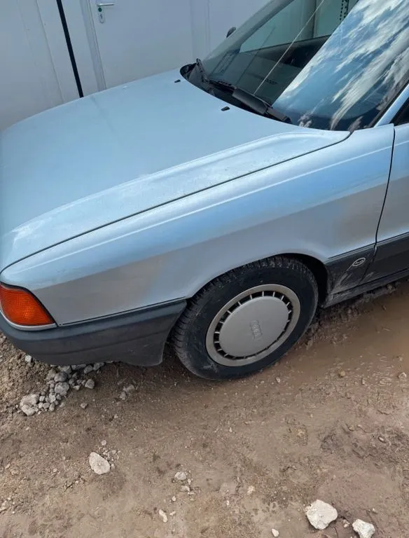Audi 80