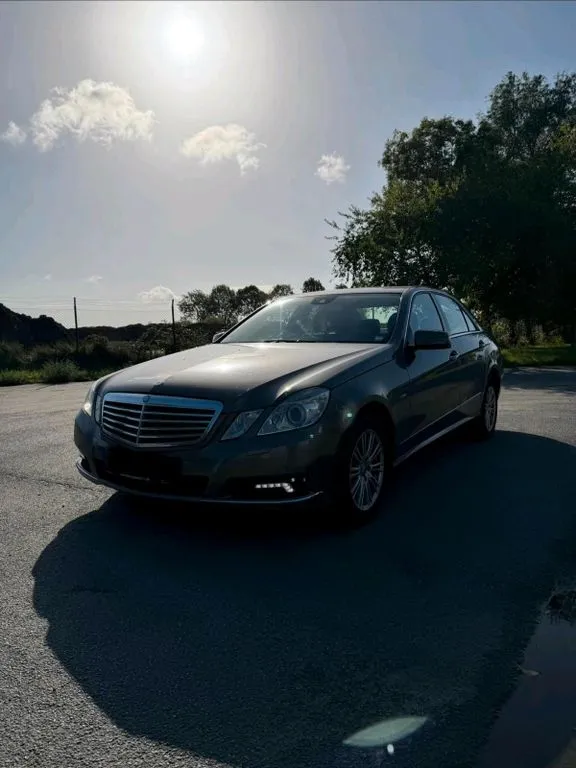 Mercedes-Benz E 220
