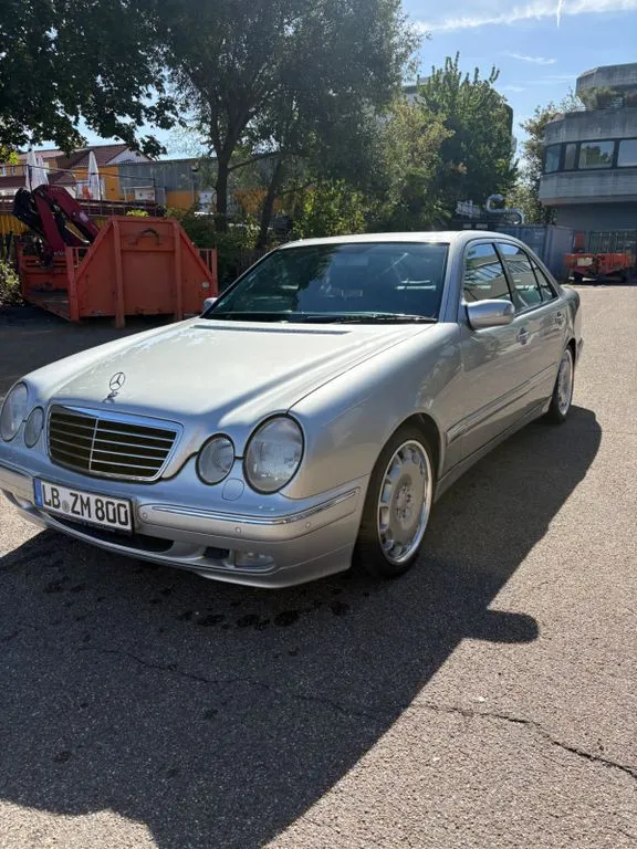 Mercedes-Benz E 430