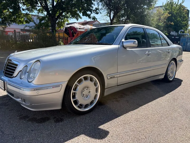 Mercedes-Benz E 430