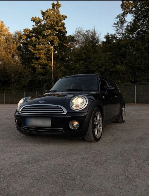 MINI Cooper Clubman