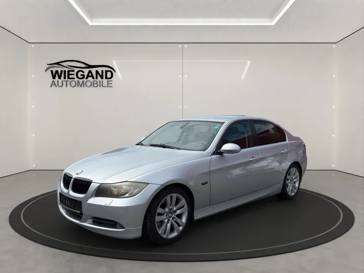 BMW 330