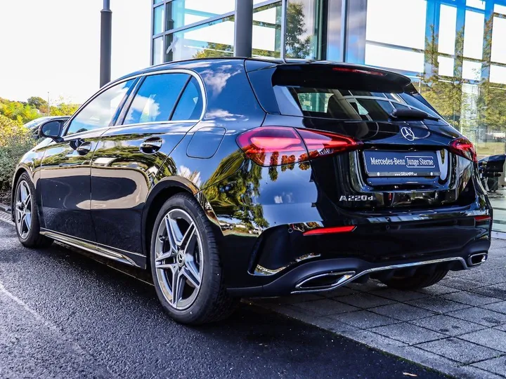 Mercedes-Benz A 220