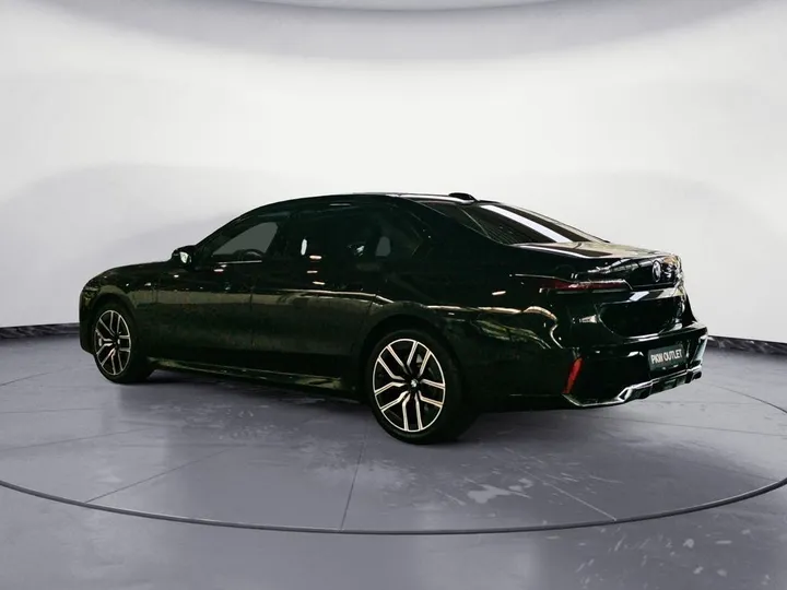 BMW 750