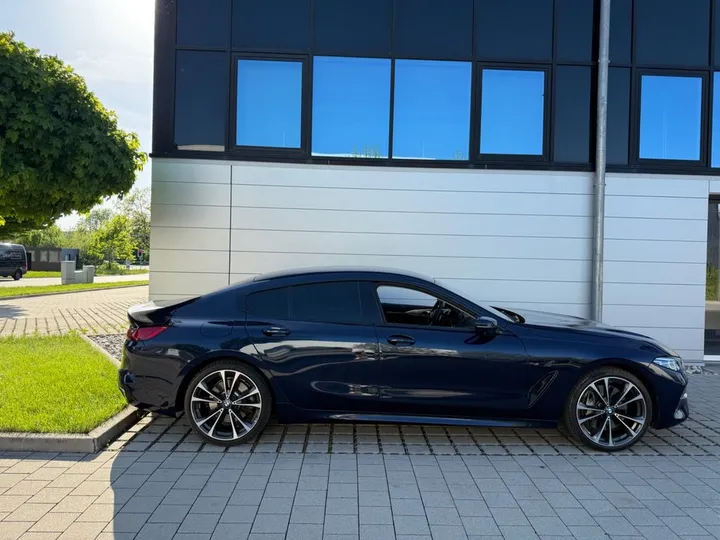 BMW 840