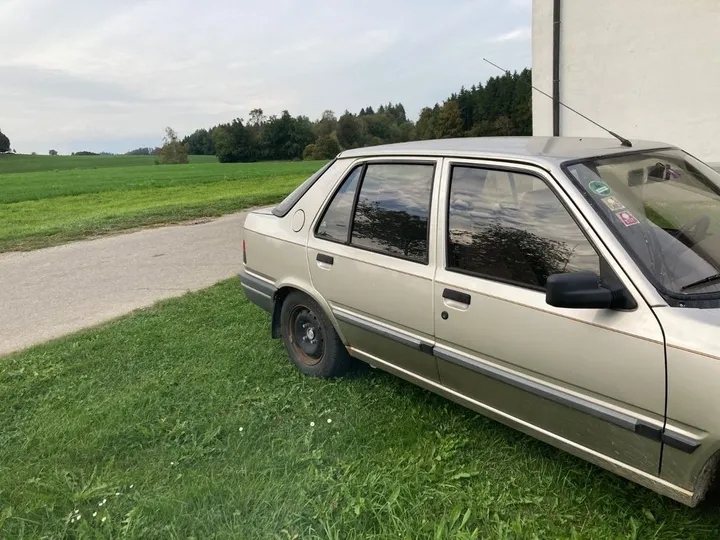 Peugeot 309