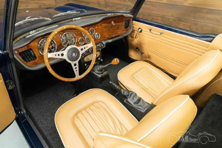 Triumph TR4