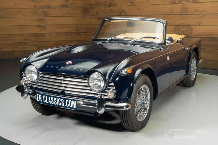Triumph TR4