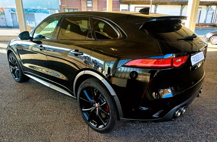 Jaguar F-Pace