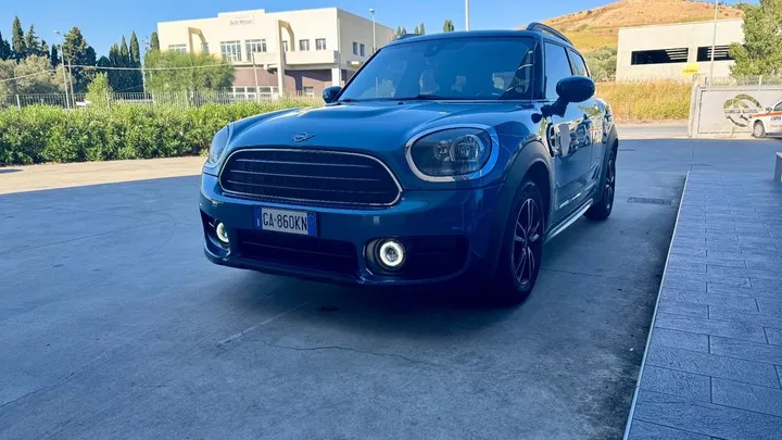 MINI One D Countryman