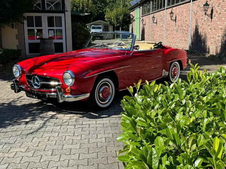 Mercedes-Benz 190