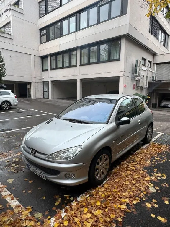 Peugeot 206