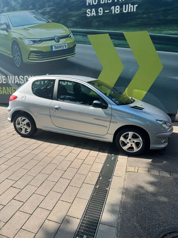 Peugeot 206