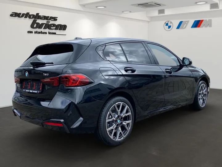 BMW 120