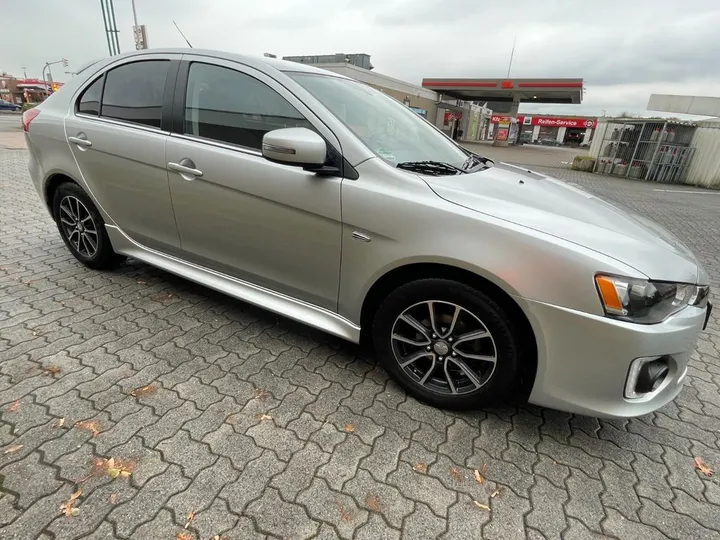 Mitsubishi Lancer